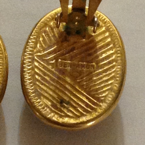 Ben Amun VTG Designer Scarab Clip Earrings - Picture 7 of 8